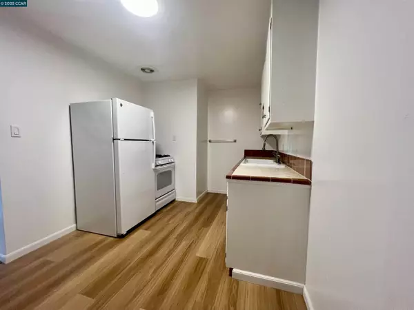 Berkeley, CA 94703,2134 Mcgee Ave