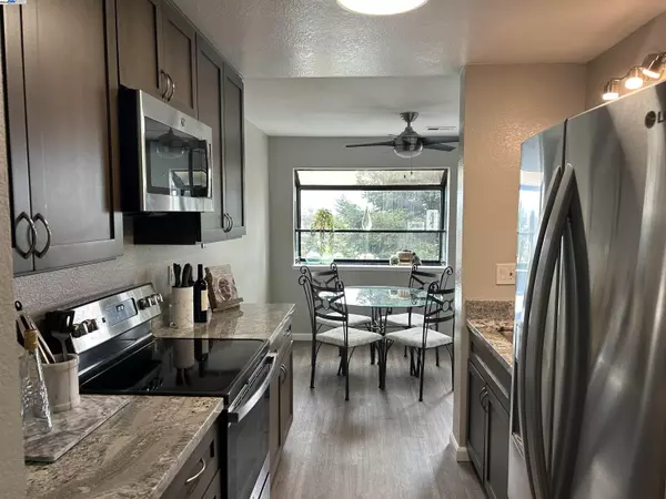 21117 Gary Dr 106, Hayward, CA 94546