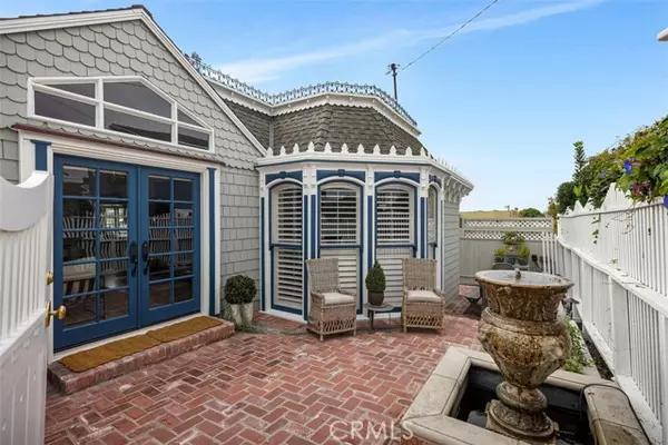 501 Lombardy LN, Laguna Beach, CA 92651