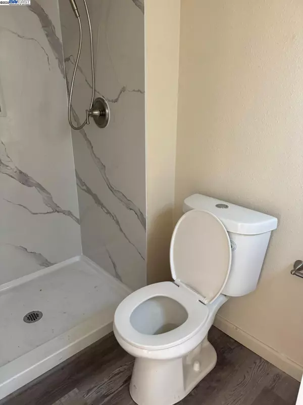 Manteca, CA 95336,324 Eva Ct