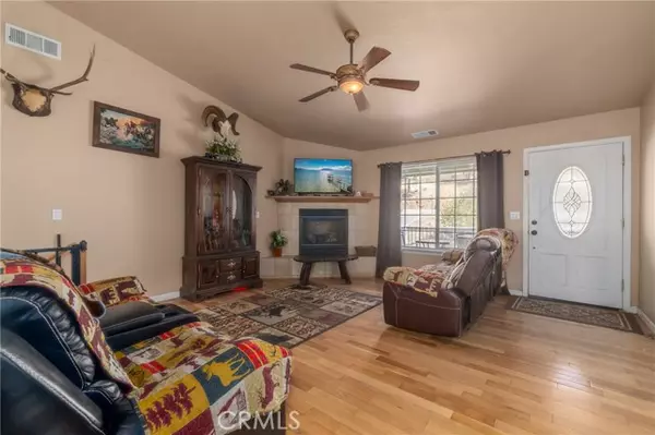 Clearlake Oaks, CA 95423,3409 Wolf Creek RD