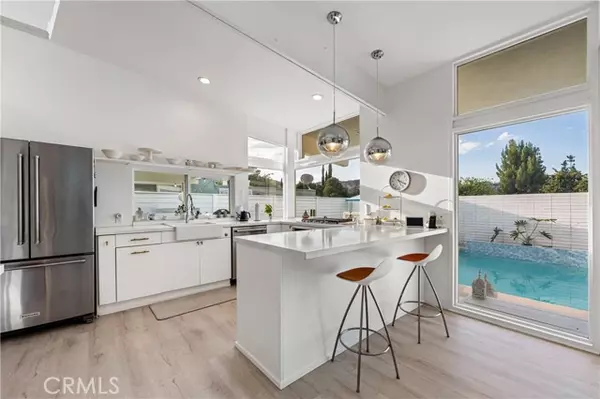 Granada Hills, CA 91344,17042 Lisette