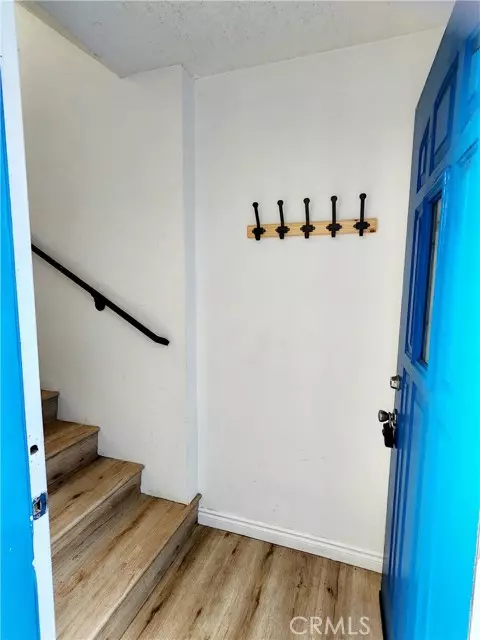 Manhattan Beach, CA 90266,325 10th PL