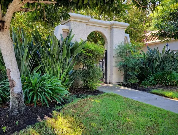 5529 Via La Mesa O, Laguna Woods, CA 92637