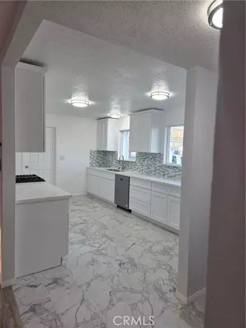 Barstow, CA 92311,37142 Camarillo