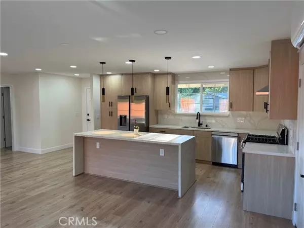 6520 Debs, West Hills, CA 91307