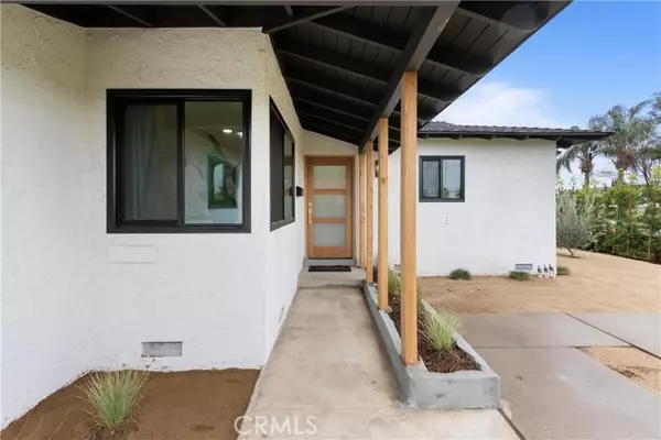 Placentia, CA 92870,619 E Yorba Linda