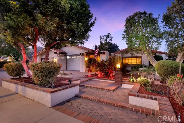 22511 Ballinger ST, Chatsworth, CA 91311