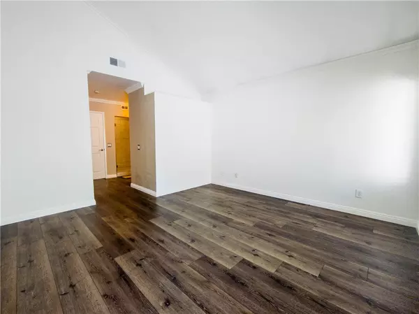 Mission Viejo, CA 92691,21032 Primrose