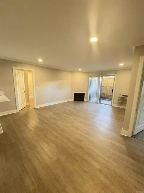 San Marcos, CA 92069,209 Woodland Pkwy 118