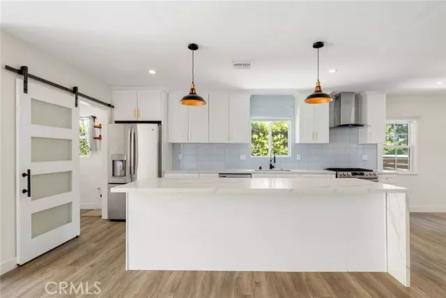 Valley Village, CA 91607,5619 Bellingham Ave