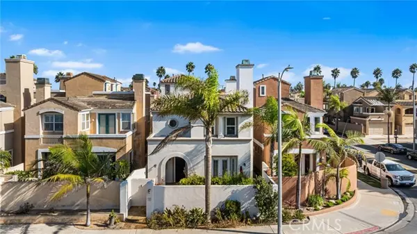 304 Goldenwest ST, Huntington Beach, CA 92648