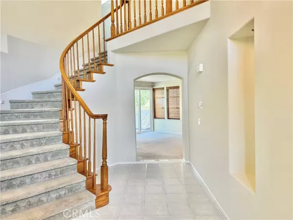 Lake Forest, CA 92610,68 Monserrat