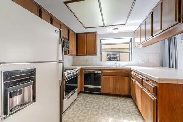 Alhambra, CA 91801,204 E Bay State ST E