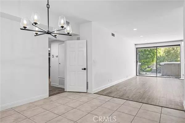 Los Angeles, CA 90025,1630 S Bentley AVE 103