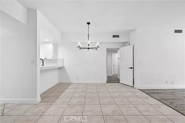 Los Angeles, CA 90025,1630 S Bentley AVE 103