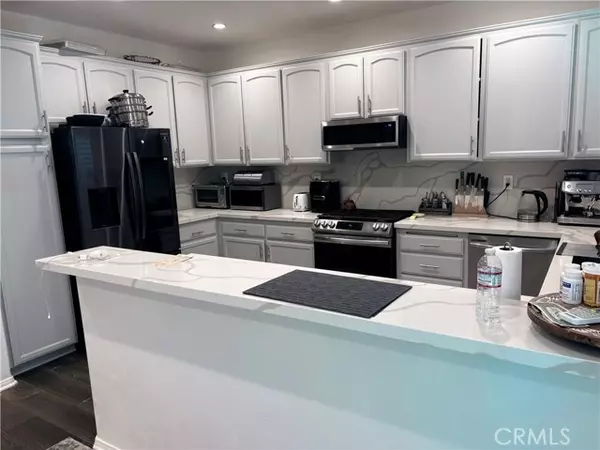Chatsworth, CA 91311,10025 Topanga Canyon 109