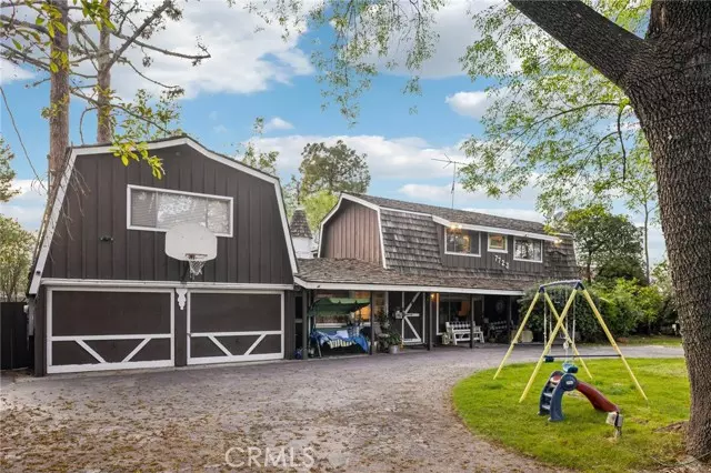 7723 Varna AVE, North Hollywood, CA 91605