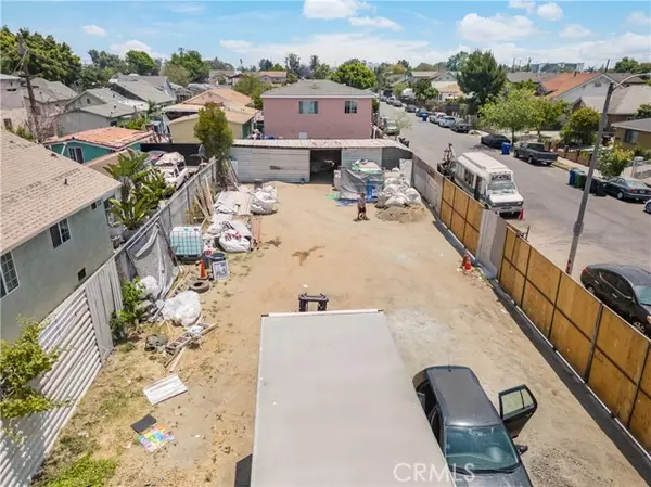 Los Angeles, CA 90011,1403 1403 E 42nd