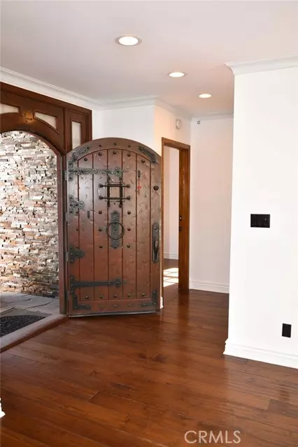 Woodland Hills, CA 91364,5235 San Feliciano DR