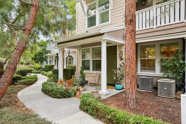 94 Hinterland WAY, Ladera Ranch, CA 92694