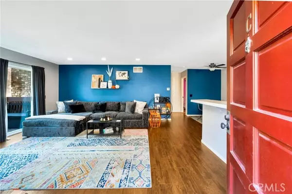 Santa Ana, CA 92701,1062 B Cabrillo Park DR C