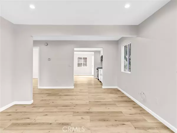 Los Angeles, CA 90063,4126 E 1st