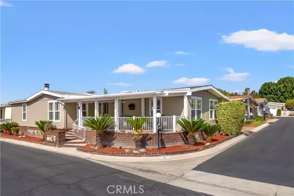 Irvine, CA 92620,5200 Irvine Blvd. Space 30