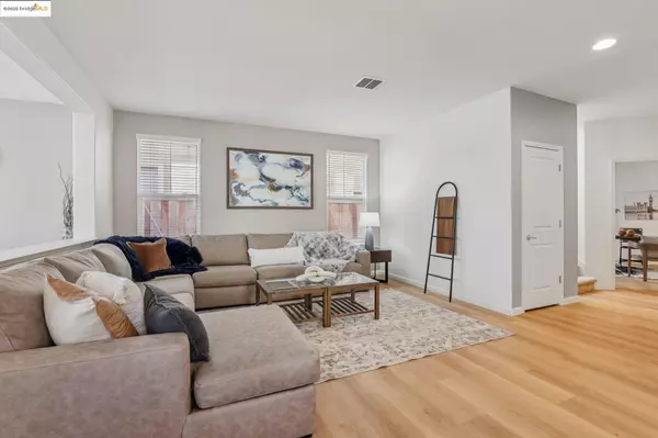 10786 Eagle Ct, Oakland, CA 94603