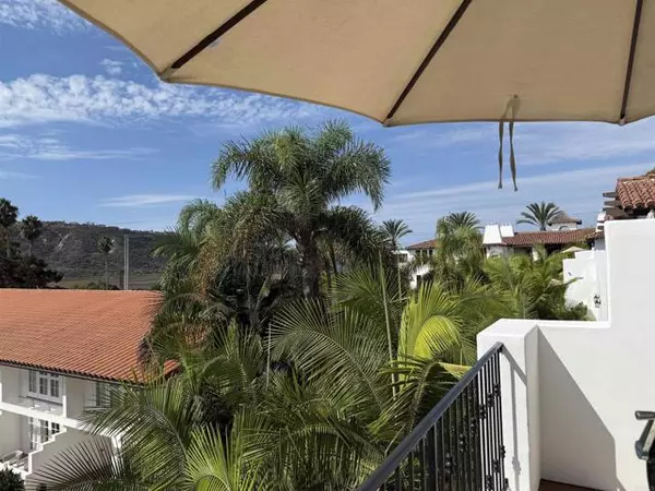 Carlsbad, CA 92009,7323 Estrella De Mar RD 47