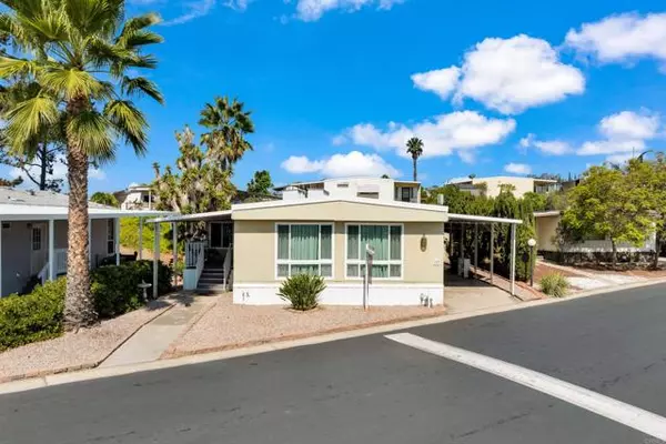 2003 Bayview Heights DR SPC 109, San Diego, CA 92105
