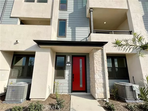 Anaheim, CA 92801,2961 W Lincoln AVE 4
