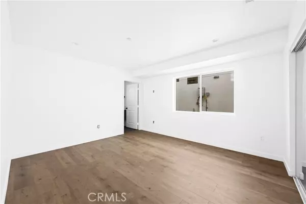 Van Nuys, CA 91405,6834 Hazeltine AVE 3