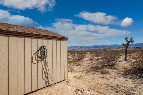 Joshua Tree, CA 92252,4444 Avenida La Candela