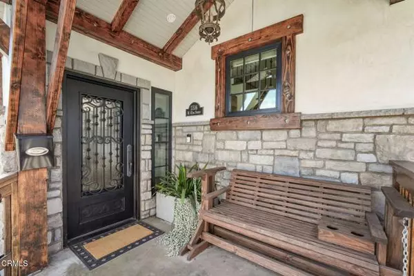 Los Angeles, CA 90045,5516 W 82 ST