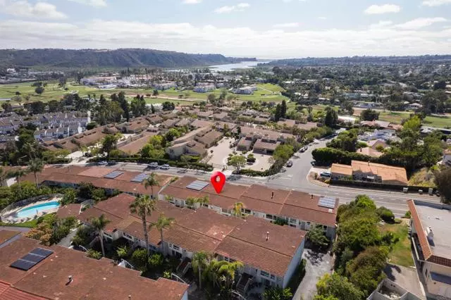 Carlsbad, CA 92009,2319 Caringa WAY 58