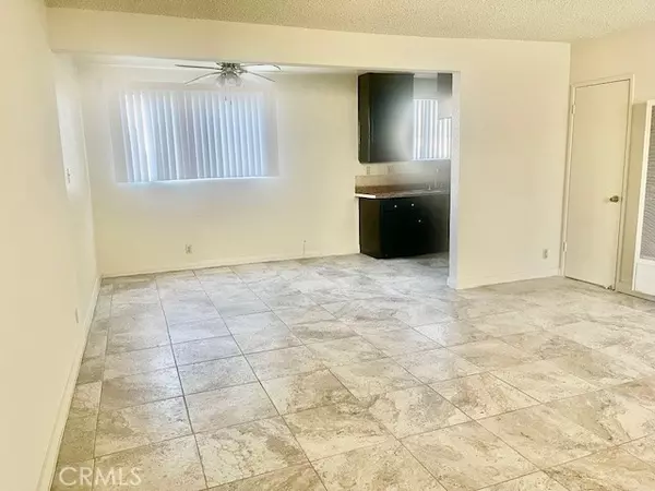 Sherman Oaks, CA 91423,5105 Woodman AVE 3