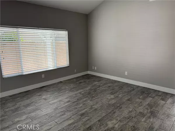 Irvine, CA 92604,6 Leda