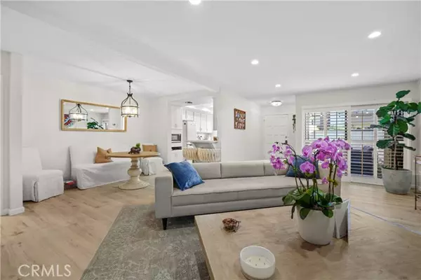 Woodland Hills, CA 91367,21500 Califa ST 167