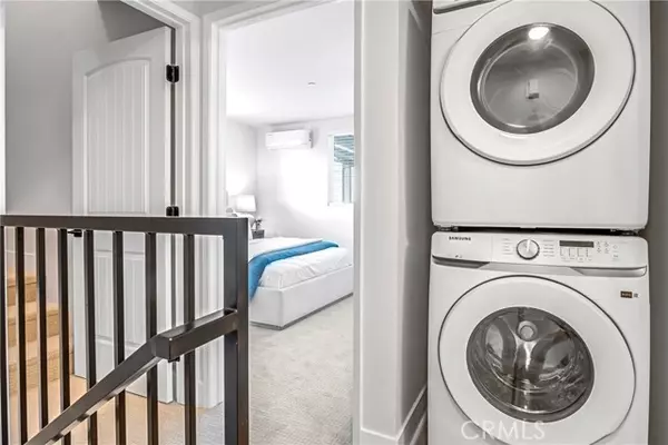 Los Angeles, CA 90047,10035 S Western 104