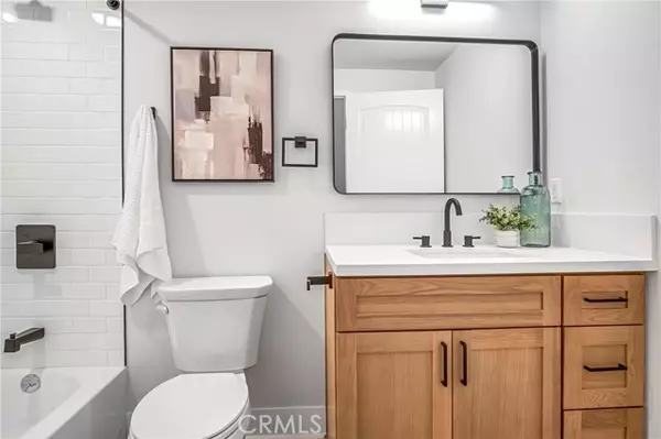 Los Angeles, CA 90047,10035 S Western 104