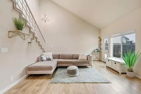 Escondido, CA 92026,1213 Rembrandt