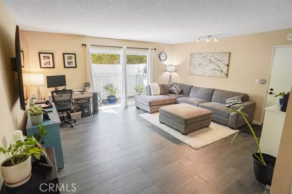 Castaic, CA 91384,31732 Ridge Route RD 111