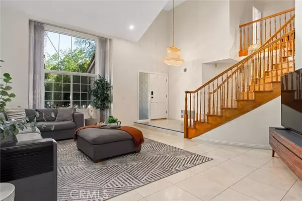 Tarzana, CA 91356,18210 Hatteras