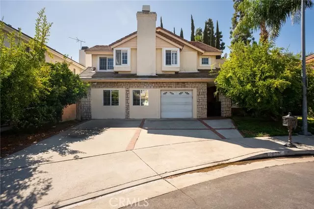 Tarzana, CA 91356,18210 Hatteras