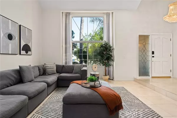 Tarzana, CA 91356,18210 Hatteras