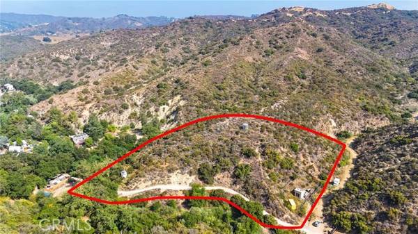 20219 Paradise LN, Topanga, CA 90290