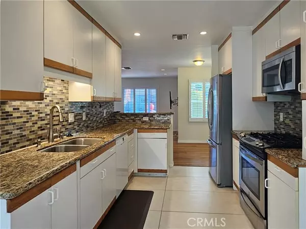 Encino, CA 91316,17735 Bullock ST