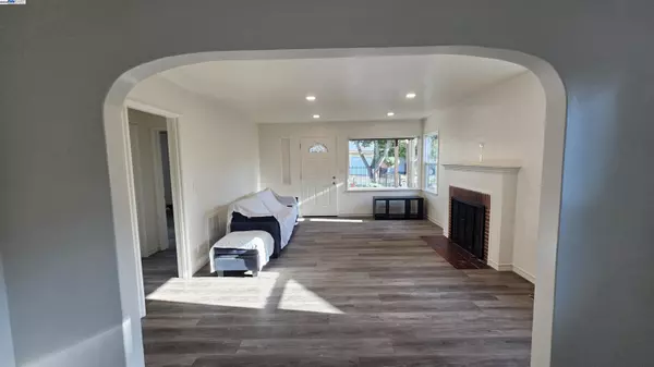 Oakland, CA 94605,3401 68Th Ave