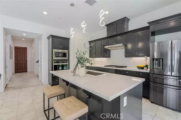 Saugus, CA 91351,19230 Blackthorn DR